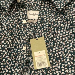 Men’s Large Green Floral Short Sleeve Button Up